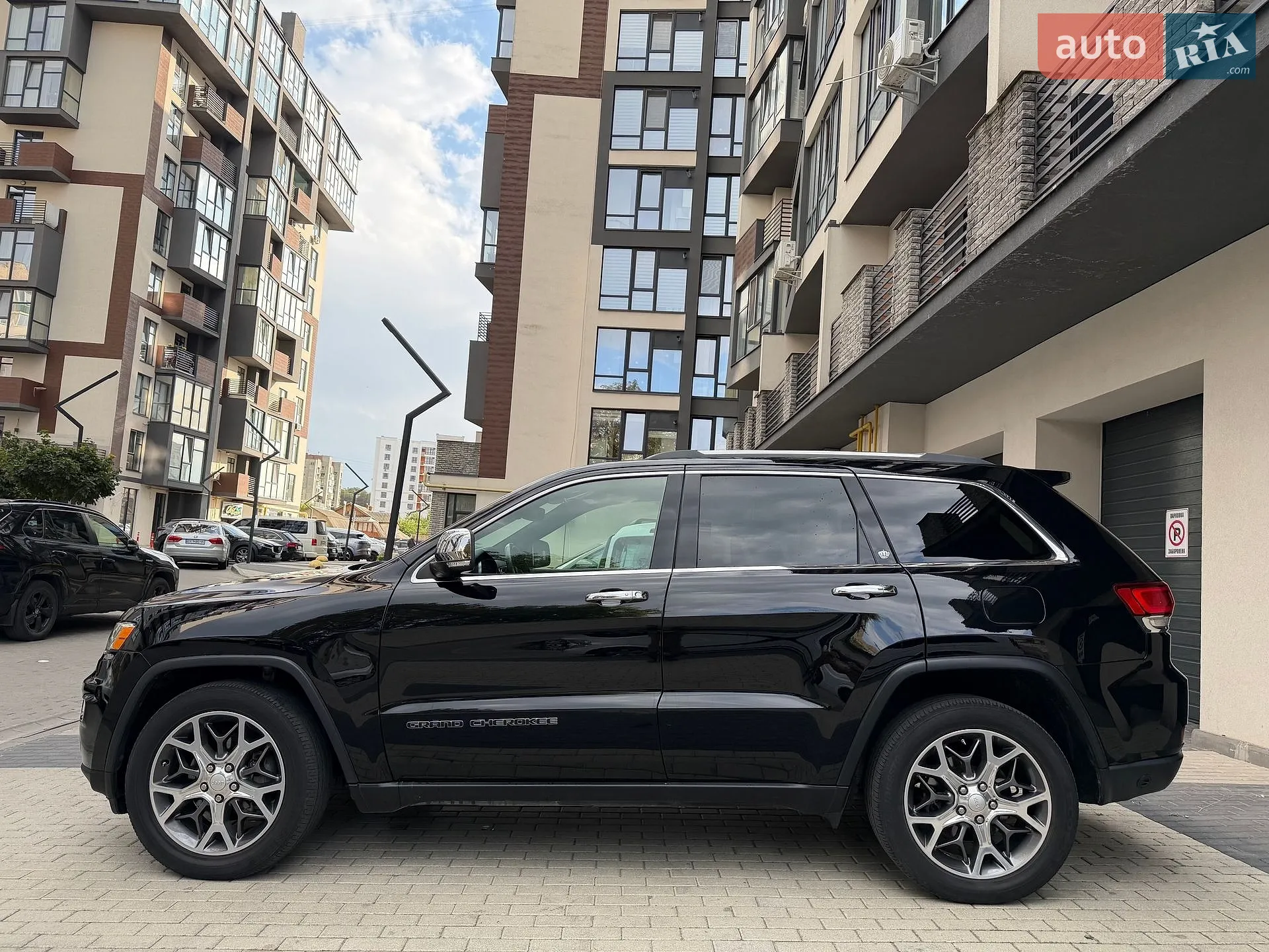 2020 Jeep Grand Cherokee - мініатюра 4