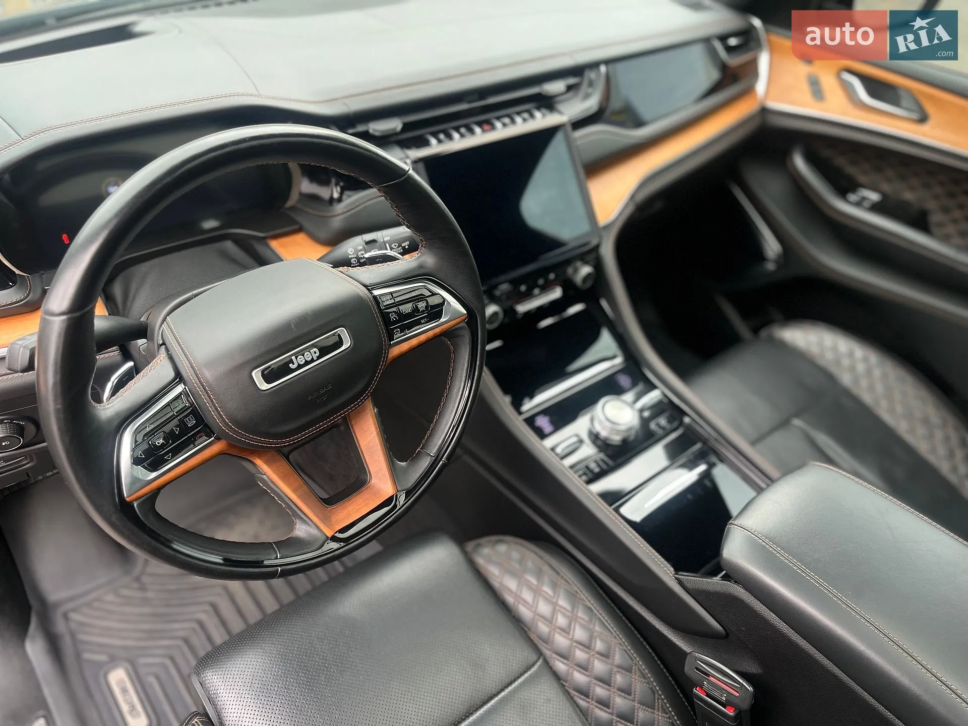 2022 Jeep Grand Cherokee - мініатюра 48