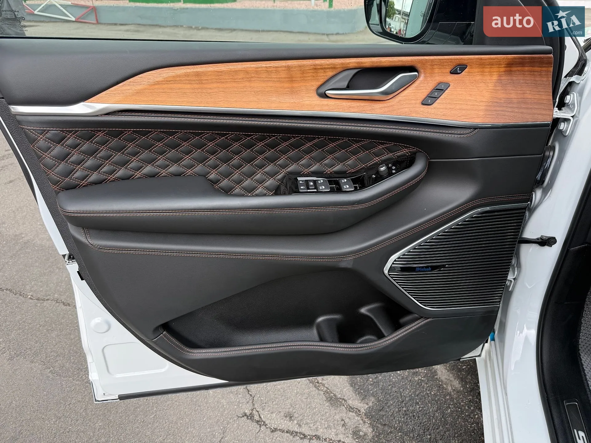 2024 Jeep Grand Cherokee - мініатюра 9