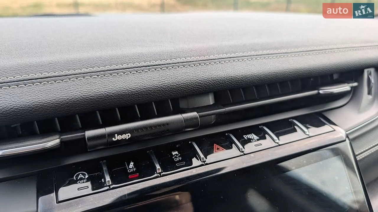 2021 Jeep Grand Cherokee - мініатюра 38