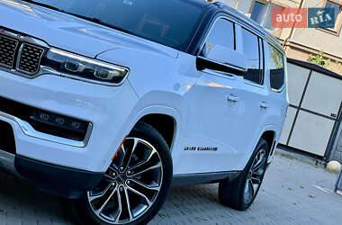 Внедорожник / Кроссовер Jeep Grand Wagoneer 2022 в 