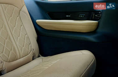 Внедорожник / Кроссовер Jeep Grand Wagoneer 2022 в 
