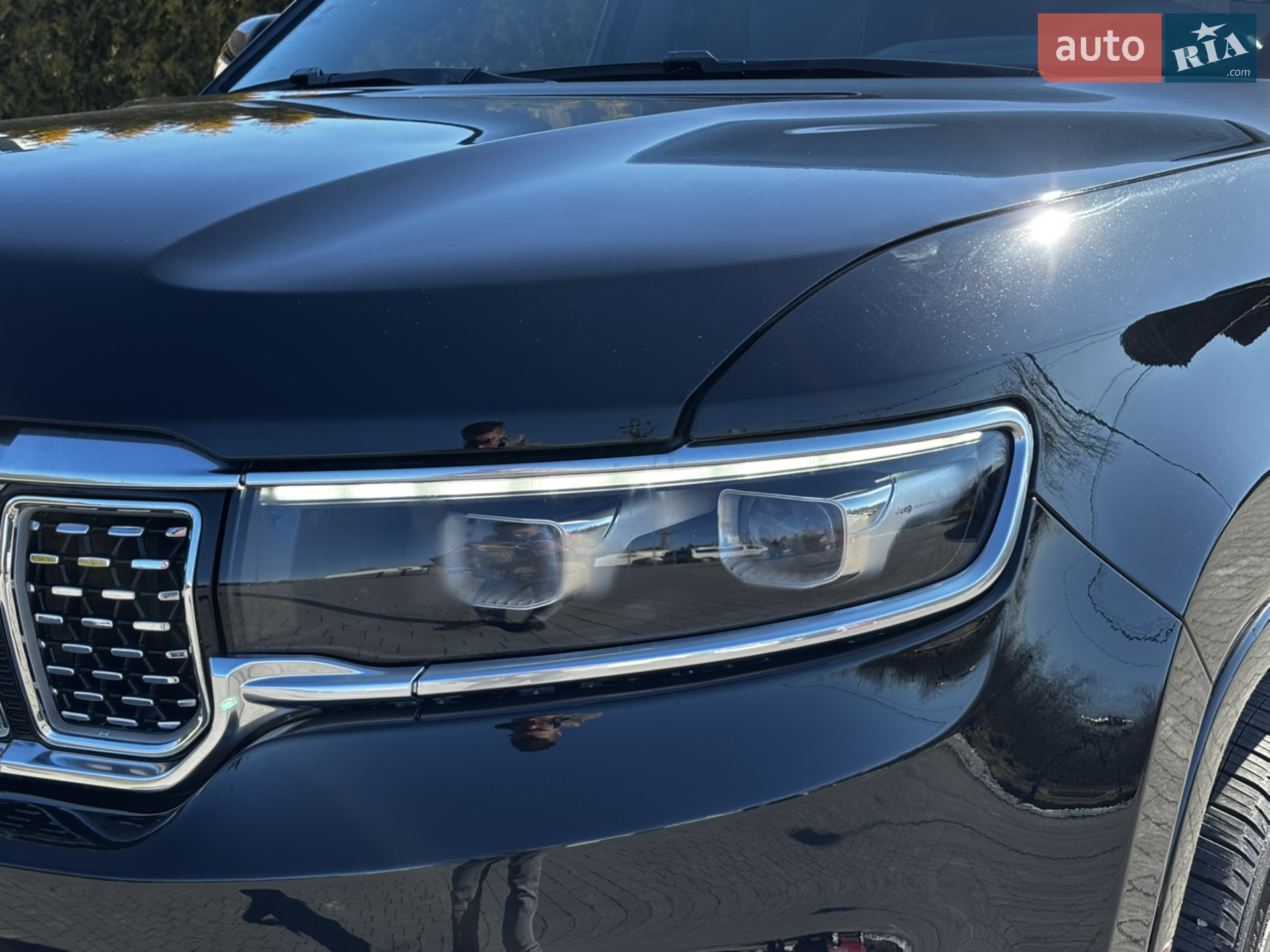 2022 Jeep Grand Wagoneer - мініатюра 2