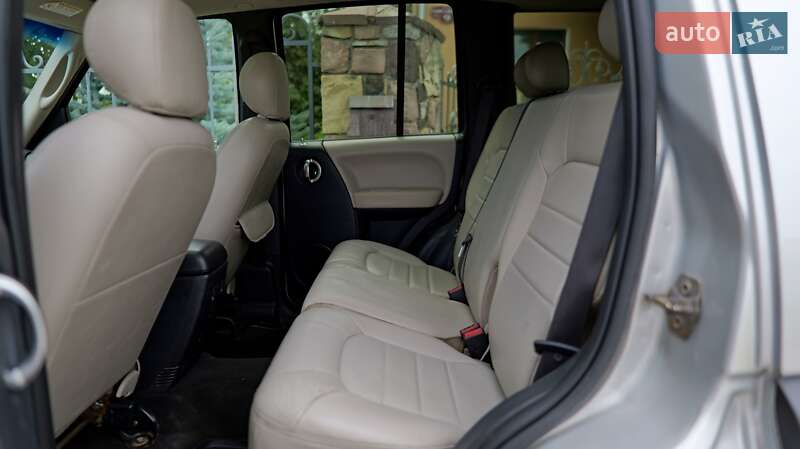 Позашляховик / Кросовер Jeep Liberty 2003 в Коломиї