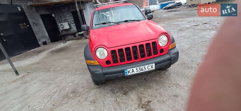 Внедорожник / Кроссовер Jeep Liberty 2005 в Киеве