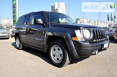 Позашляховик / Кросовер Jeep Patriot 2016 в 