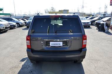 Позашляховик / Кросовер Jeep Patriot 2016 в 