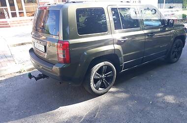 Позашляховик / Кросовер Jeep Patriot 2015 в 