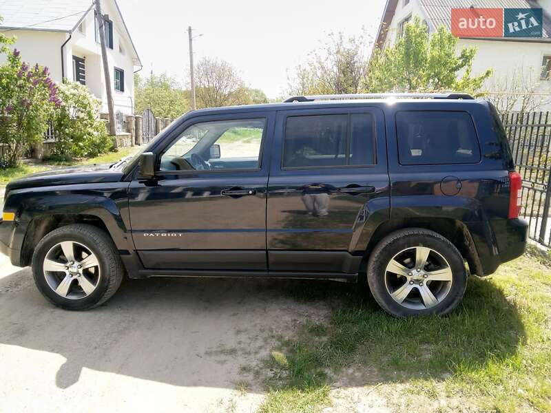 Внедорожник / Кроссовер Jeep Patriot 2016 в Надворной