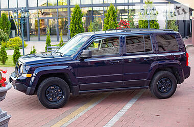 Позашляховик / Кросовер Jeep Patriot 2014 в Львові