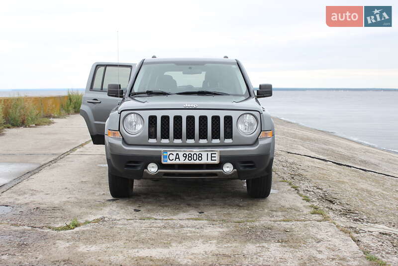 Внедорожник / Кроссовер Jeep Patriot 2011 в Каневе