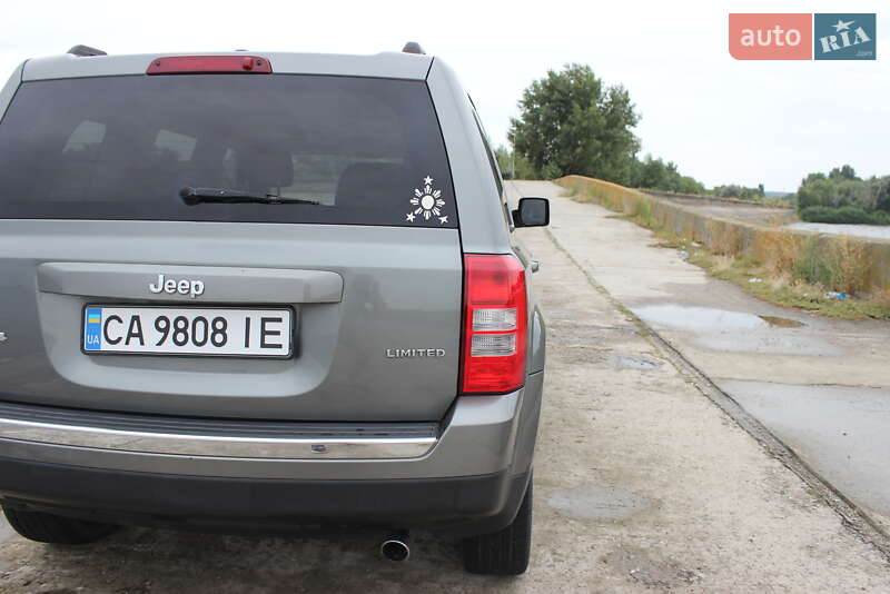 Внедорожник / Кроссовер Jeep Patriot 2011 в Каневе