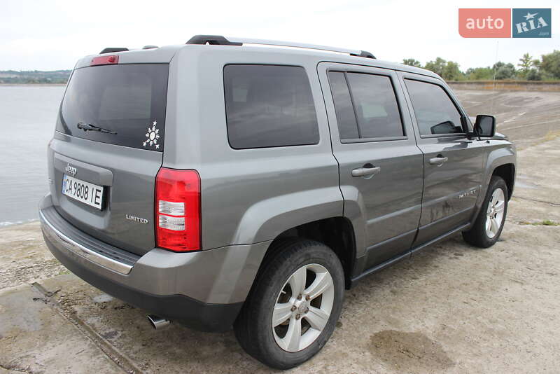 Внедорожник / Кроссовер Jeep Patriot 2011 в Каневе