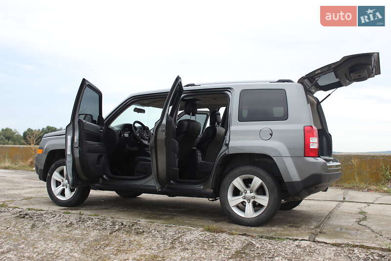 Внедорожник / Кроссовер Jeep Patriot 2011 в Каневе
