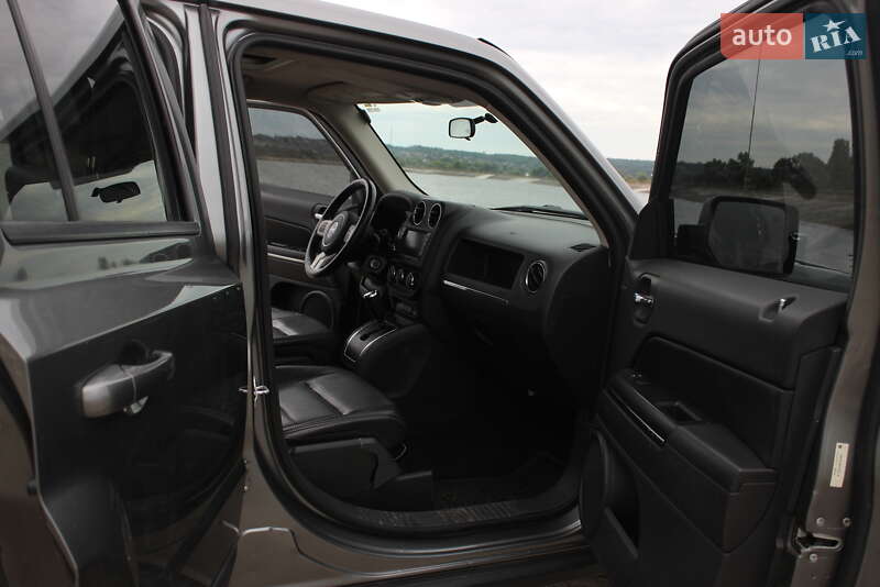 Внедорожник / Кроссовер Jeep Patriot 2011 в Каневе