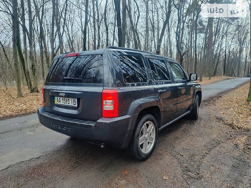 Позашляховик / Кросовер Jeep Patriot 2008 в Ужгороді