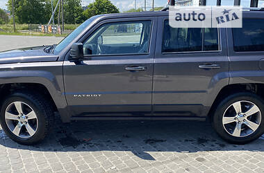 Внедорожник / Кроссовер Jeep Patriot 2016 в 