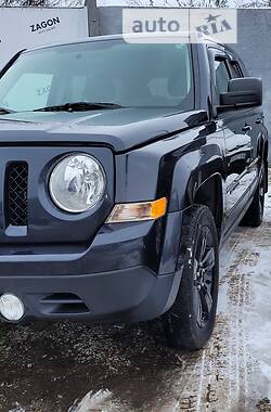 Внедорожник / Кроссовер Jeep Patriot 2015 в Конотопе