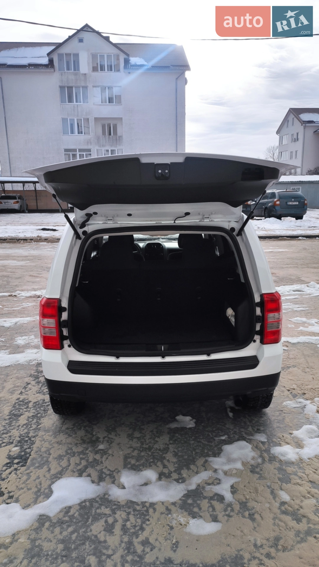 2015 Jeep Liberty (Patriot) - мініатюра 9