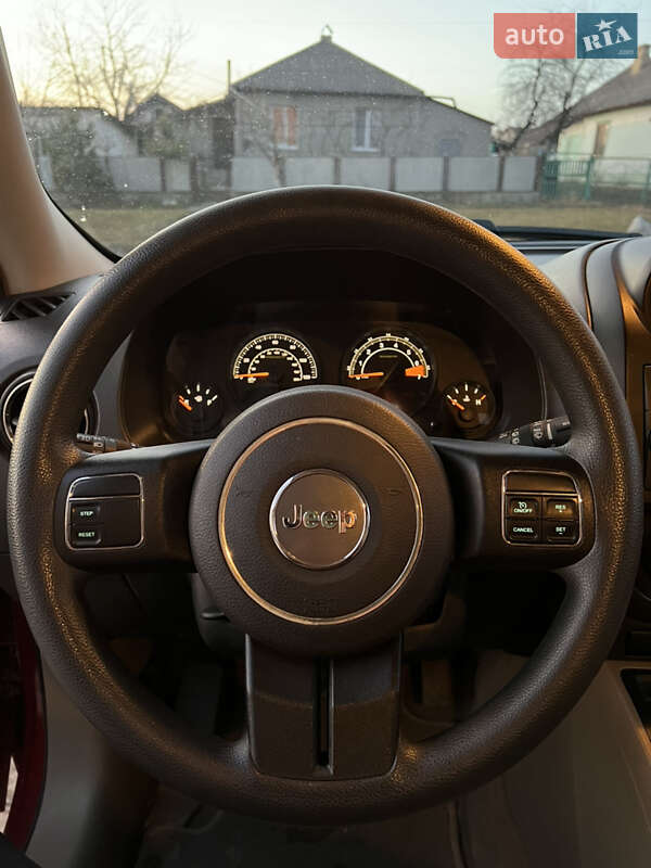 Позашляховик / Кросовер Jeep Patriot 2015 в Сокирянах