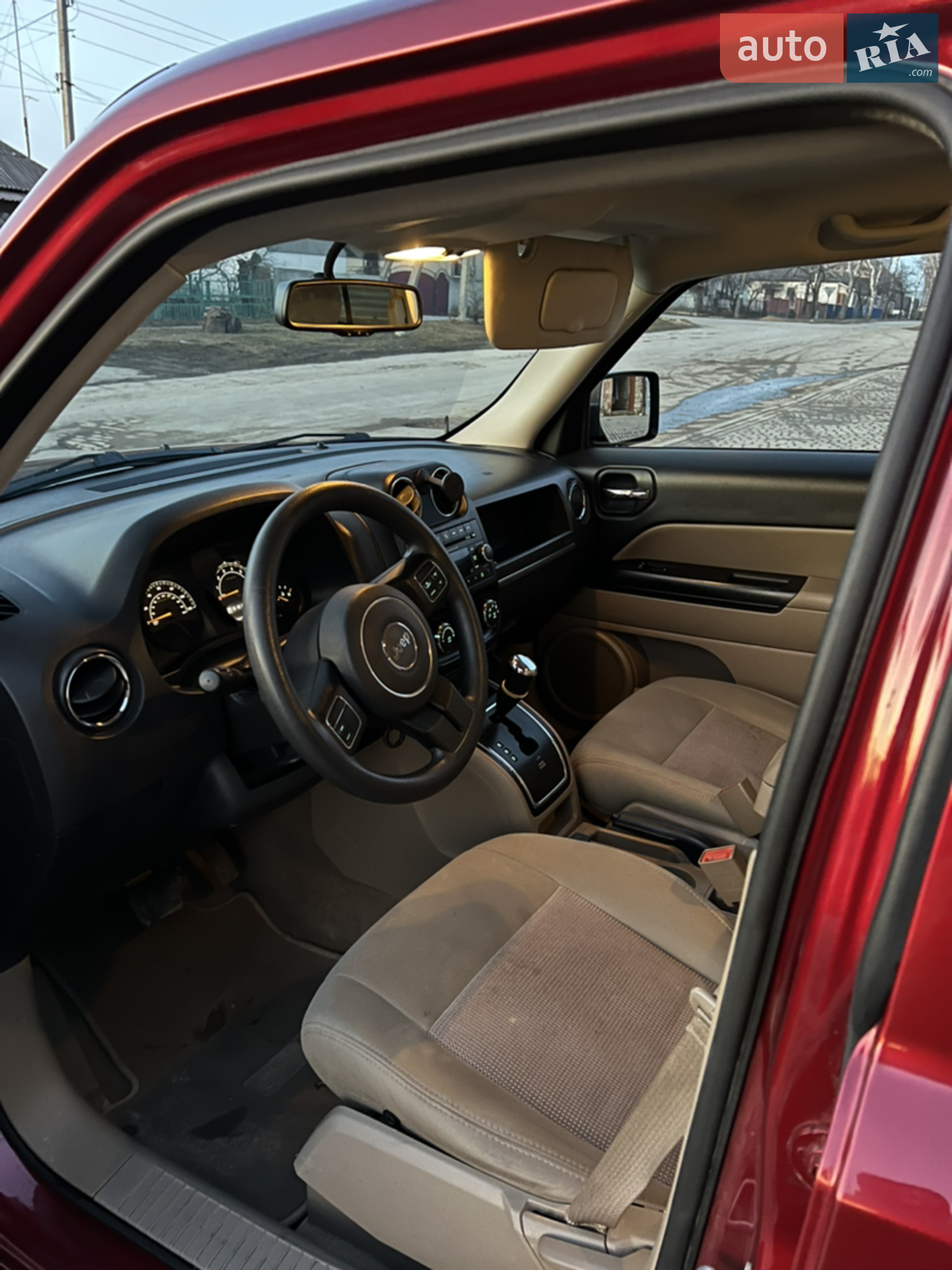 2015 Jeep Liberty (Patriot) - мініатюра 10
