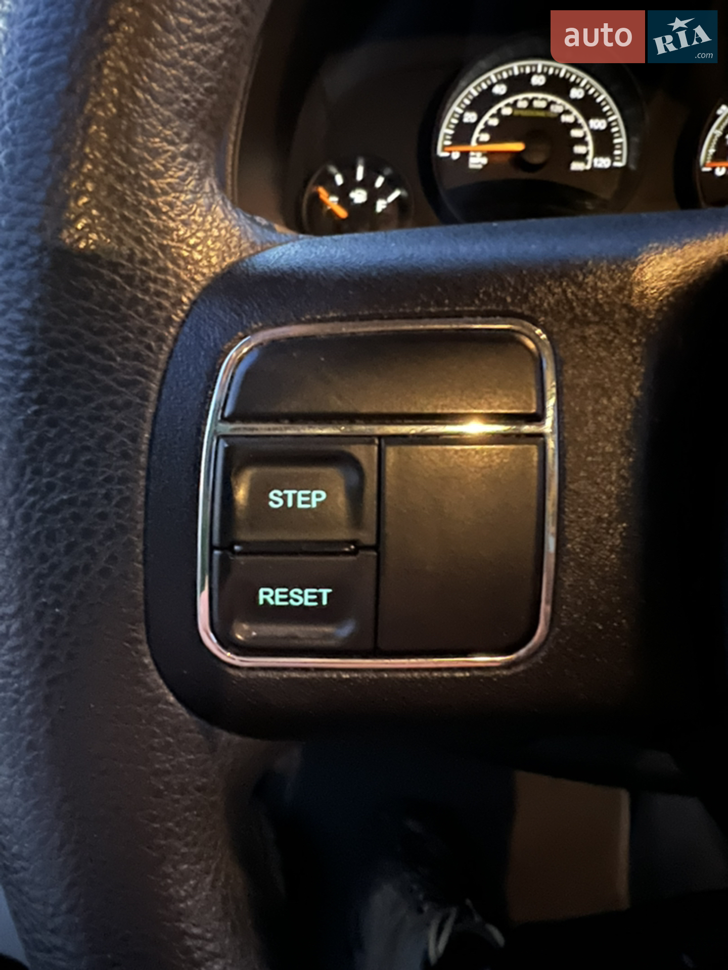2015 Jeep Liberty (Patriot) - мініатюра 21