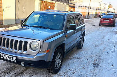 Внедорожник / Кроссовер Jeep Patriot 2015 в 