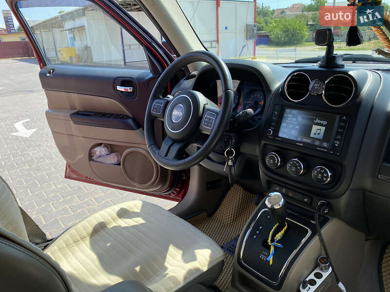 Позашляховик / Кросовер Jeep Patriot 2015 в Овідіополі