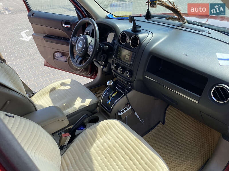 Позашляховик / Кросовер Jeep Patriot 2015 в Овідіополі