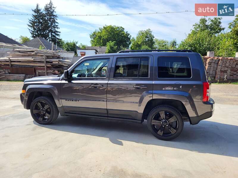 Позашляховик / Кросовер Jeep Patriot 2015 в Чернівцях
