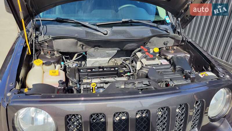 Позашляховик / Кросовер Jeep Patriot 2015 в Чернівцях