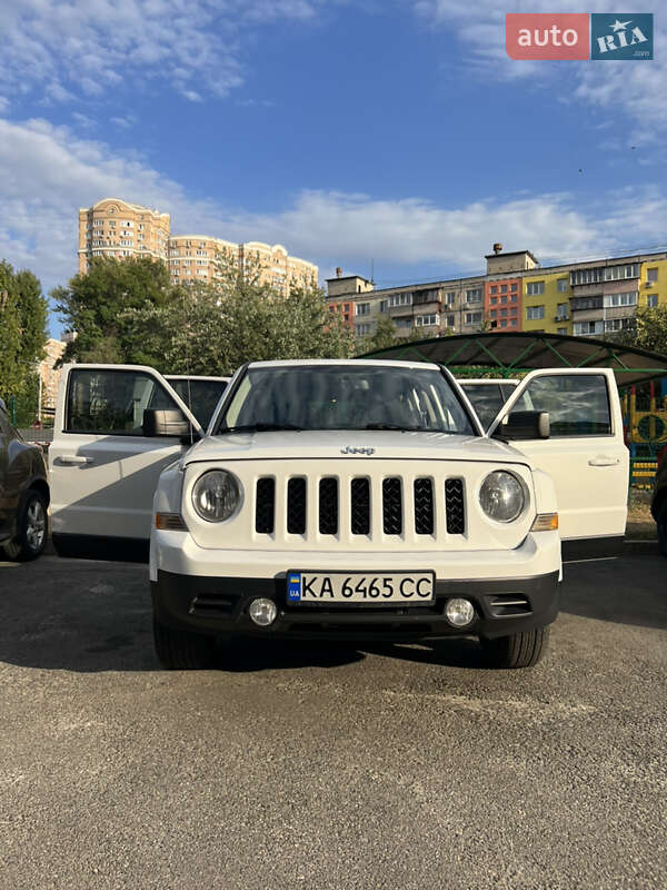 Позашляховик / Кросовер Jeep Patriot 2014 в Києві