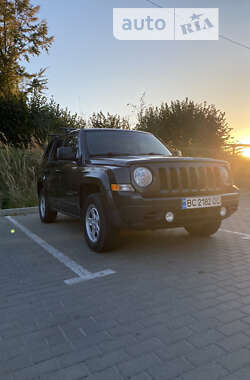 Внедорожник / Кроссовер Jeep Patriot 2010 в Львове