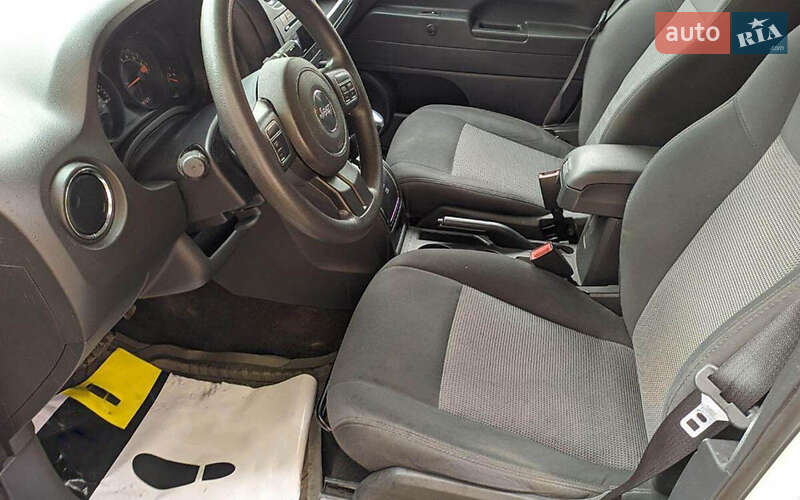 Позашляховик / Кросовер Jeep Patriot 2015 в Львові