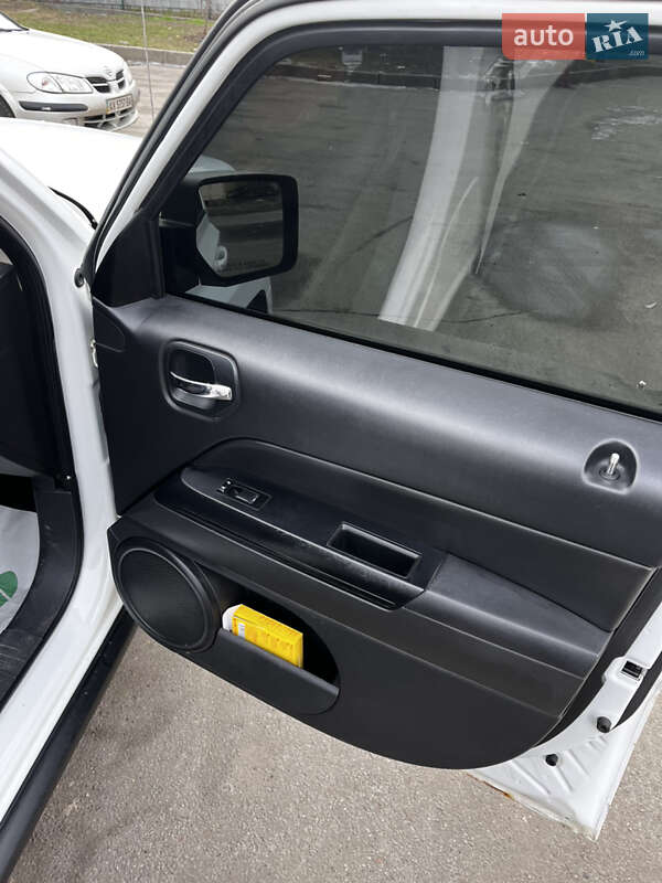 Позашляховик / Кросовер Jeep Patriot 2013 в Харкові