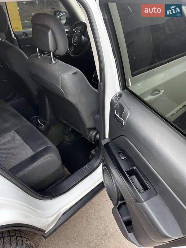 Позашляховик / Кросовер Jeep Patriot 2013 в Харкові