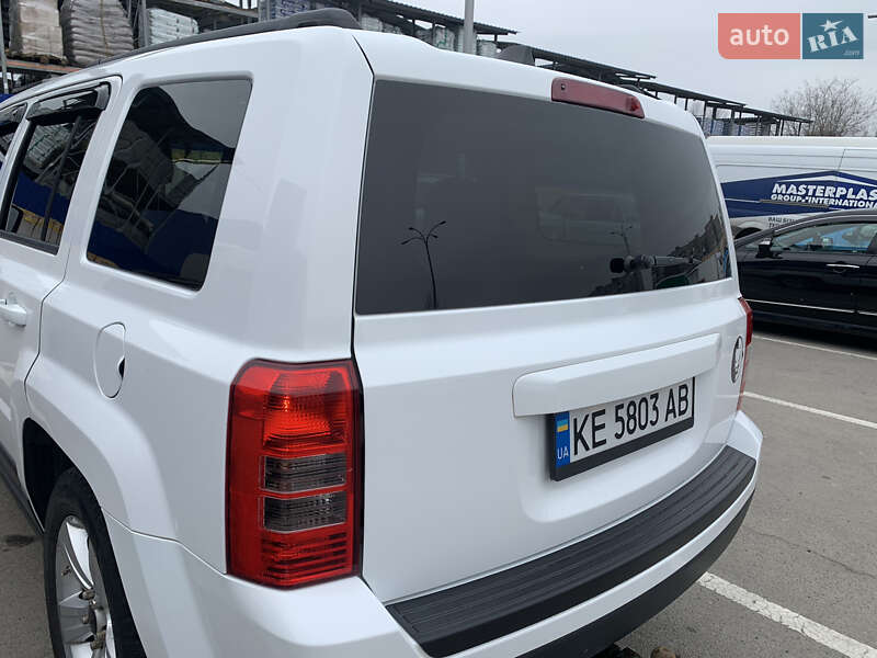 Позашляховик / Кросовер Jeep Patriot 2013 в Дніпрі