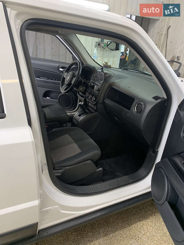 Позашляховик / Кросовер Jeep Patriot 2013 в Дніпрі