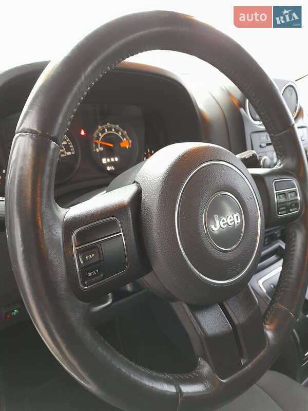 Позашляховик / Кросовер Jeep Patriot 2013 в Дніпрі