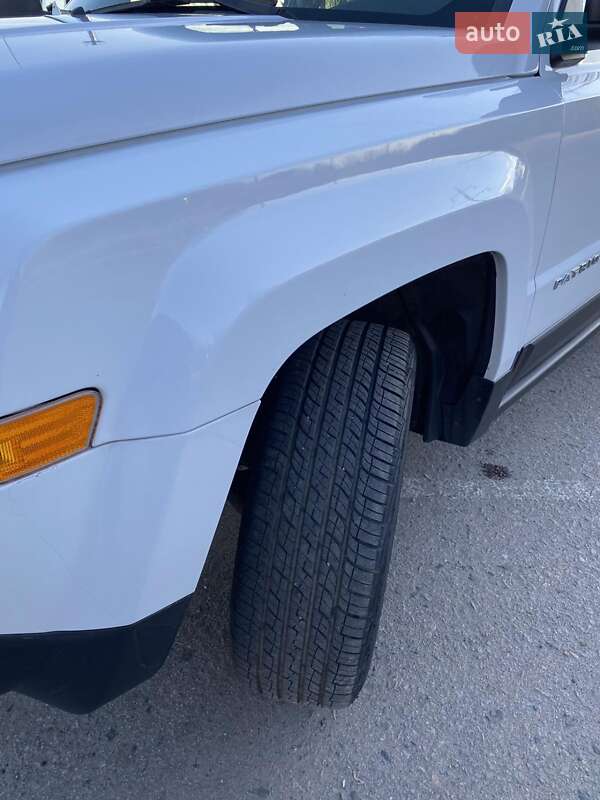 Внедорожник / Кроссовер Jeep Patriot 2016 в Полтаве