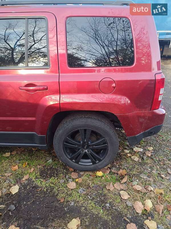 Внедорожник / Кроссовер Jeep Patriot 2016 в Львове