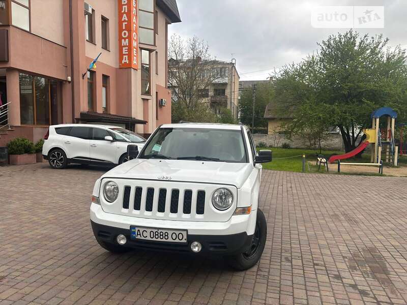 Позашляховик / Кросовер Jeep Patriot 2016 в Луцьку