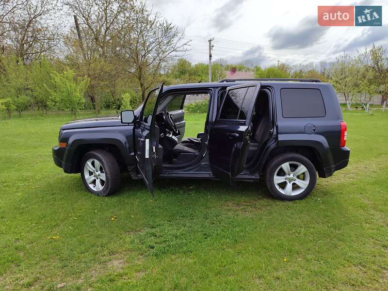 Позашляховик / Кросовер Jeep Patriot 2014 в Острозі