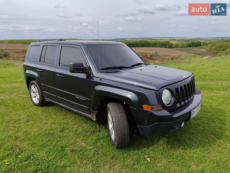 Позашляховик / Кросовер Jeep Patriot 2014 в Острозі