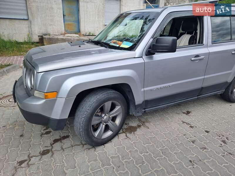 Позашляховик / Кросовер Jeep Patriot 2014 в Львові