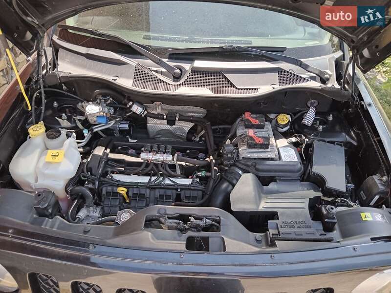 Позашляховик / Кросовер Jeep Patriot 2016 в Красилові