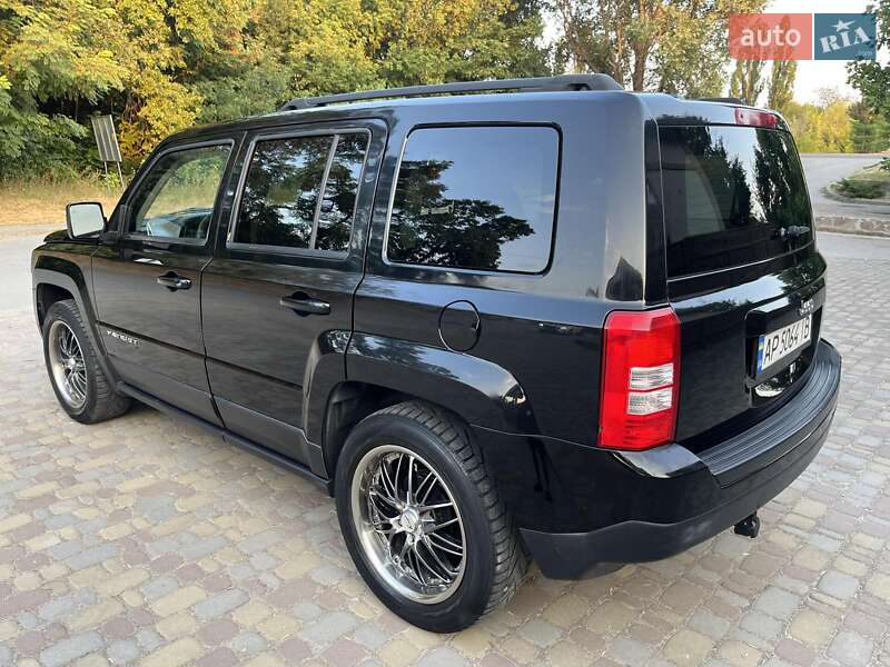 Позашляховик / Кросовер Jeep Patriot 2014 в Запоріжжі