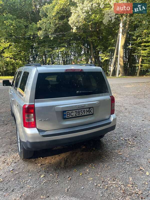 Позашляховик / Кросовер Jeep Patriot 2011 в Львові