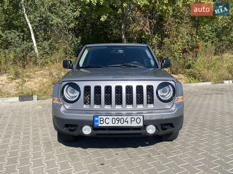 Внедорожник / Кроссовер Jeep Patriot 2015 в 