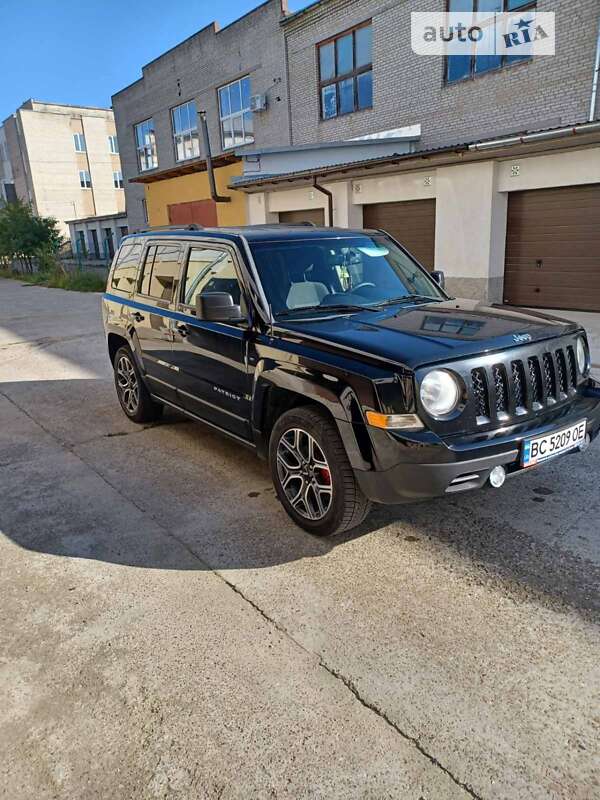 Внедорожник / Кроссовер Jeep Patriot 2016 в Самборе